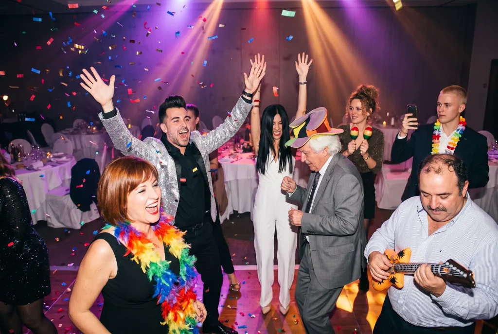 hora loca team building whitelion events